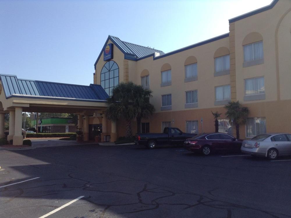 Comfort Inn & Suites Ftjackson Maingate Columbia Exterior photo